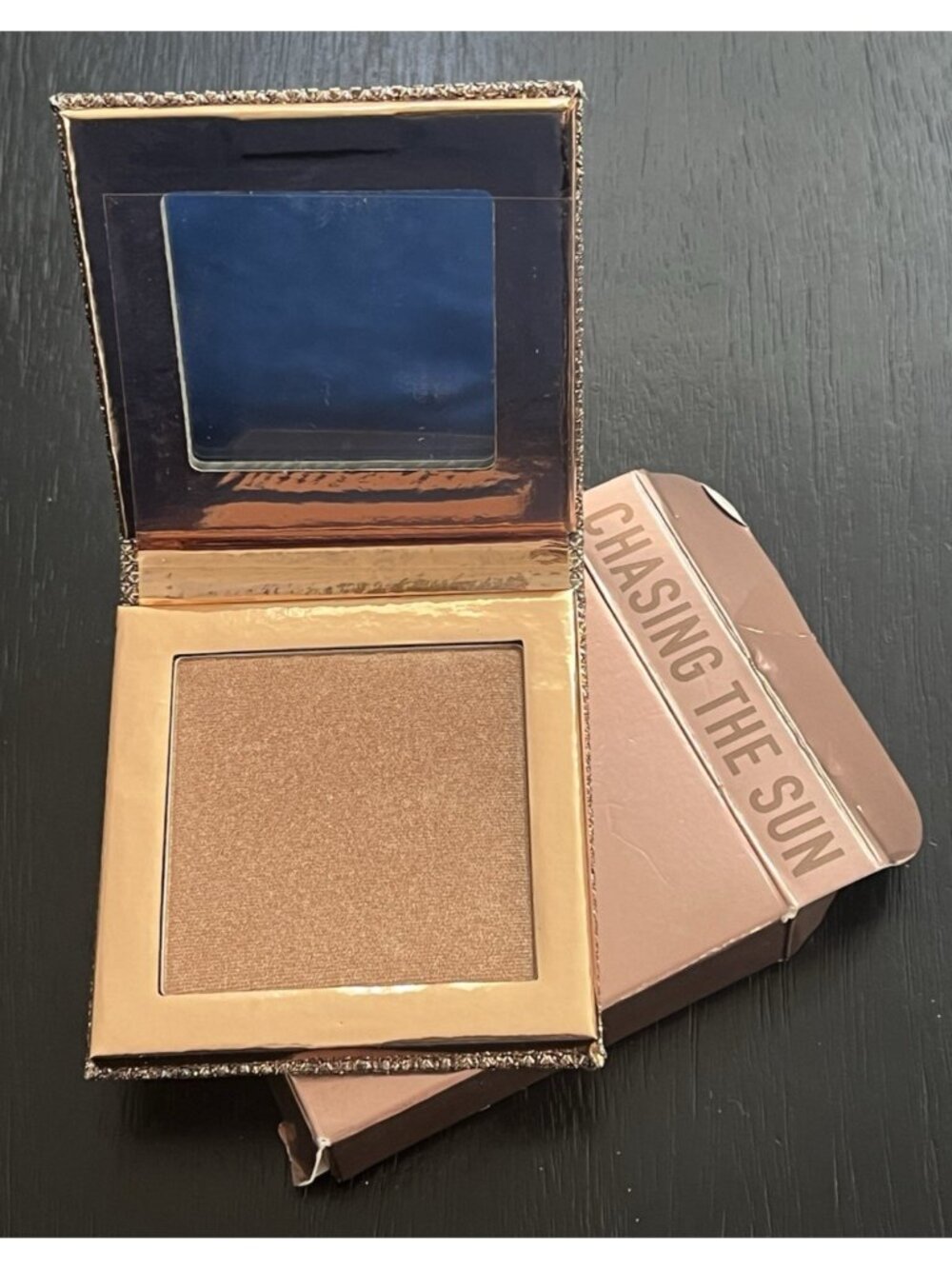Dose of Colors Desi x Katy Supreme Glow Highlighter Chasing the Sun Illuminator